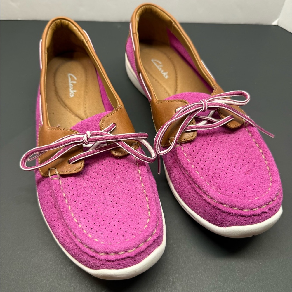 Clarks Women’s‎ Pink & Tan Leather Suede Boat Shoes Sz 8W Comfort Loafers